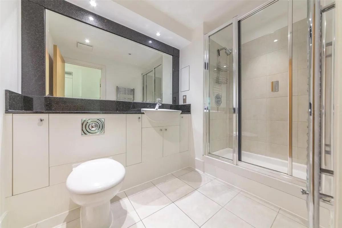 Panoramic Riverside Facing - 2 Bed - 2 Bath - 2 Balconies - In Nine Elms Apartamento *